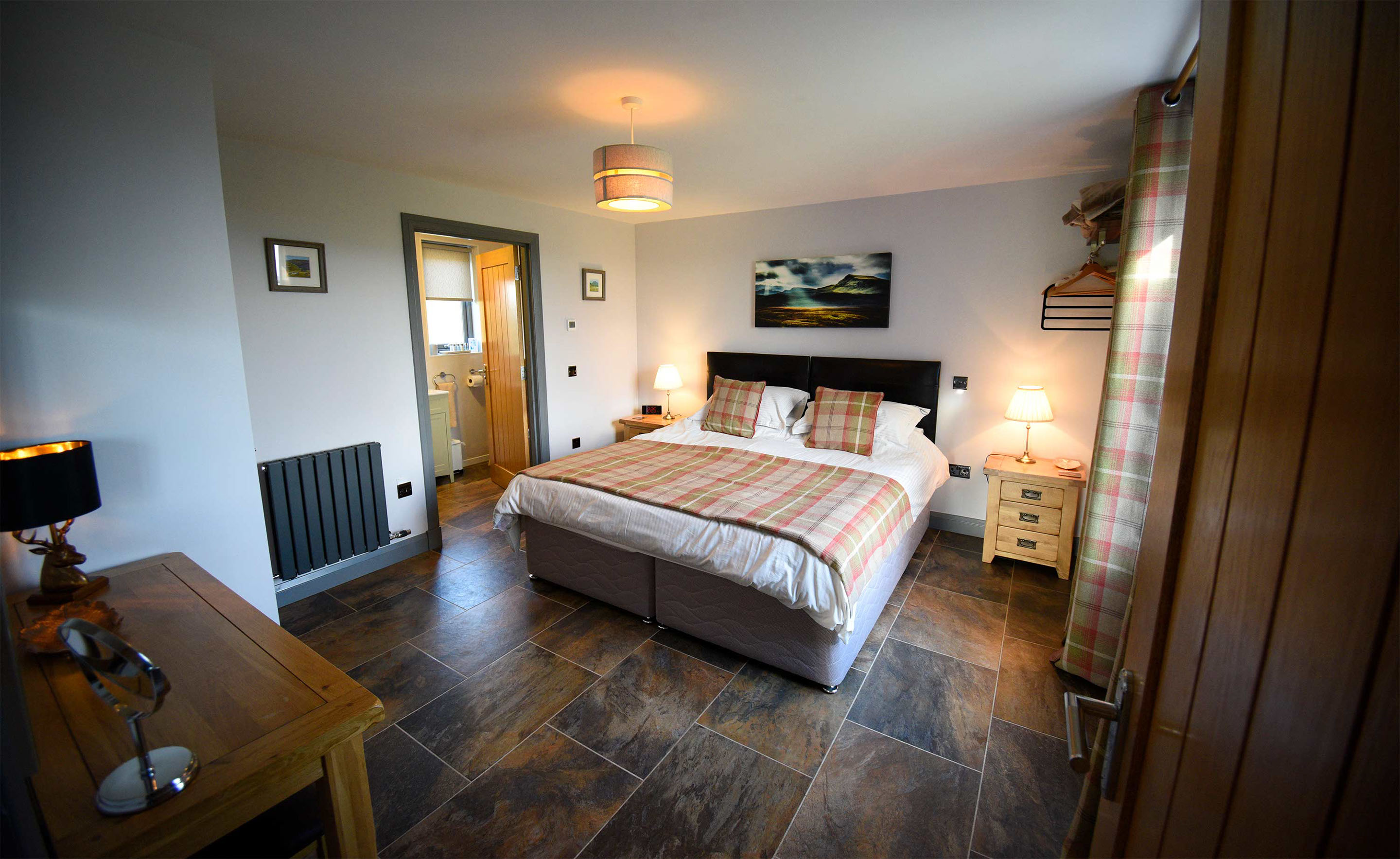 Self catering cottages in Staffin with sea views and Super King Sized beds