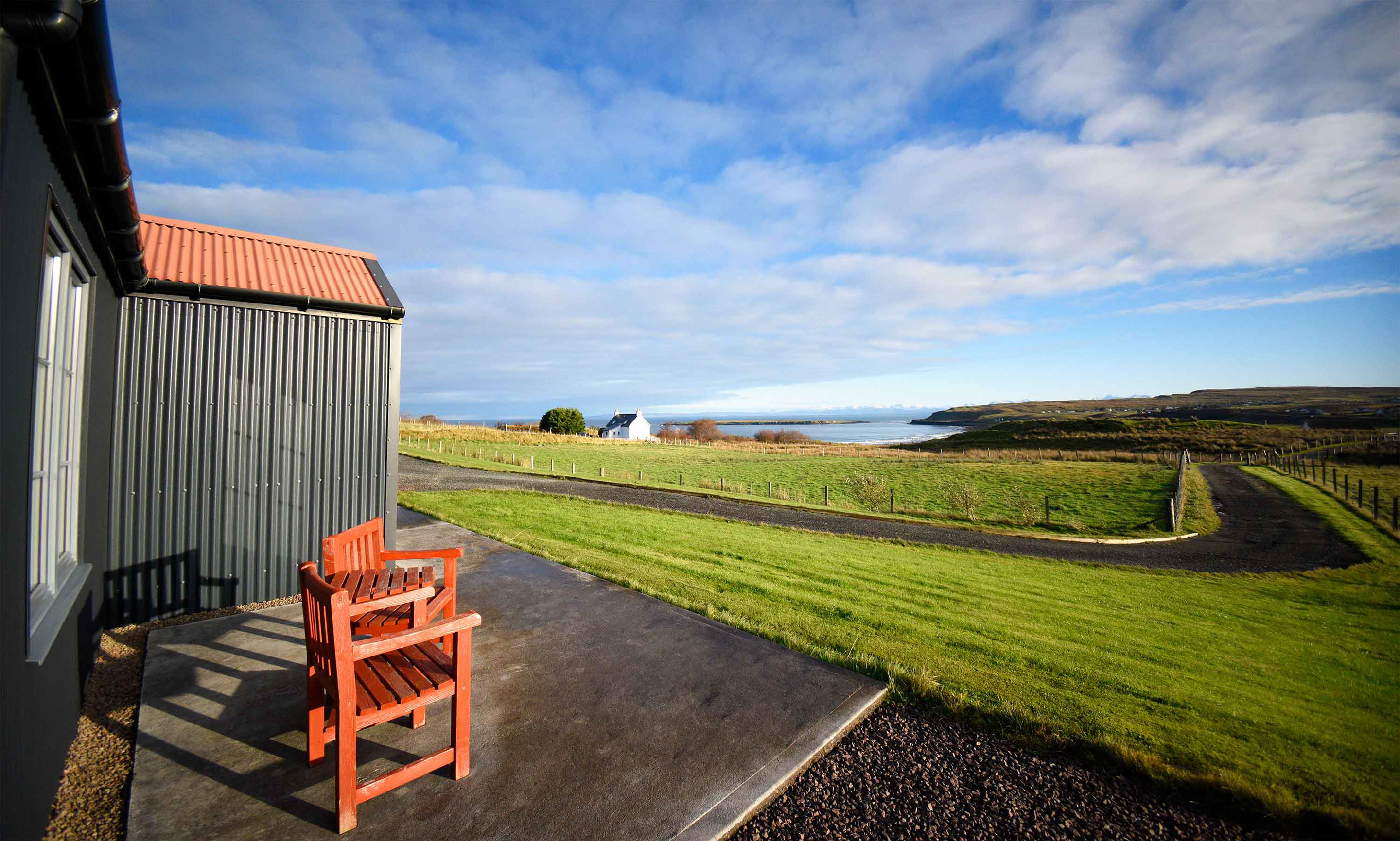Brogaig Cottages are located in Staffin on the Isle of Skye and offer amazing sea and mountain views